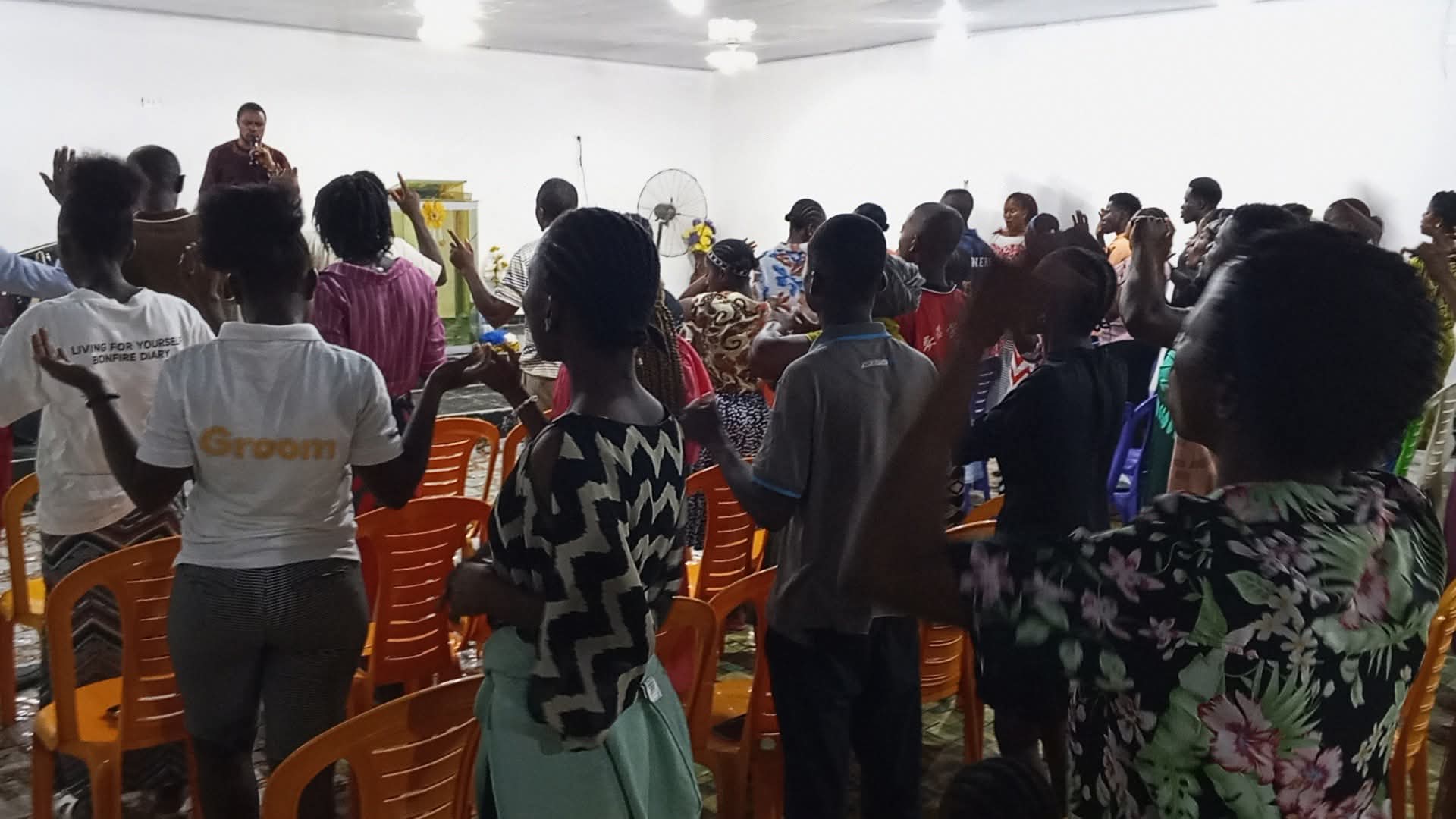 The HDM-GA congregation united in worship
